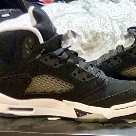 Jordan 5 Retro Kids - Picture 2 of 5